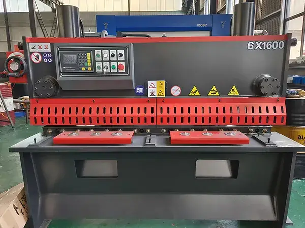 Cizalla de Guillotina CNC